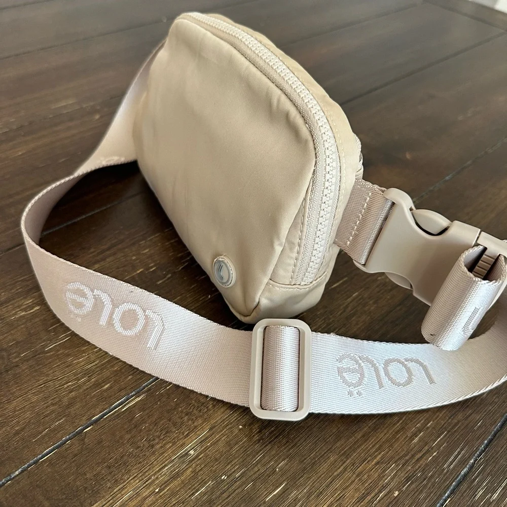 Lole waist pack - Picture 4 of 14